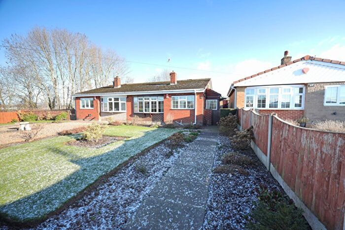 2 Bedroom Semi Detached Bungalow For Sale In Clermont Avenue, Hanford, Stoke-On-Trent, ST4