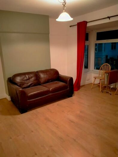 2 Bedroom Flat To Rent In Ebery Grove, Portsmouth, PO3