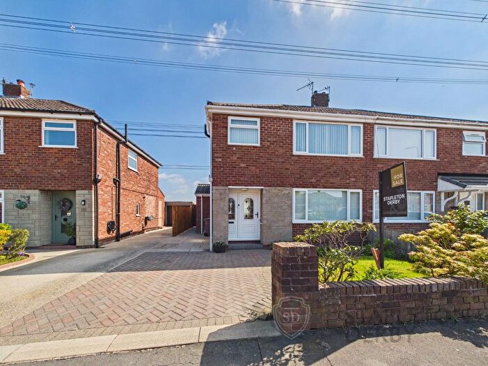 3 Bedroom Semi-detached House For Sale In Mooreway, Rainhill, Prescot, L35