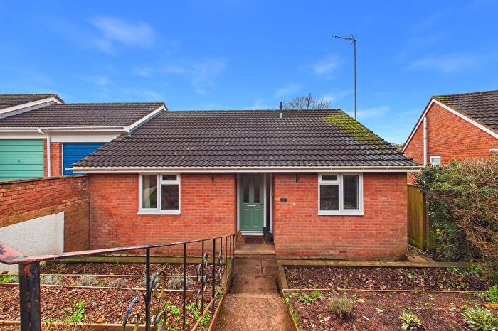 2 Bedroom Detached Bungalow For Sale In Prince Of Wales Road, Crediton, EX17