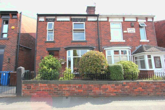3 Bedroom Semi-Detached House To Rent In Highfield Road, Prestwich, M25