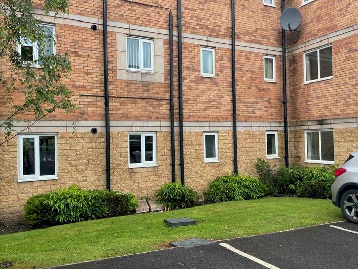 2 Bedroom Flat To Rent In Lostock Lane, Bolton, BL6