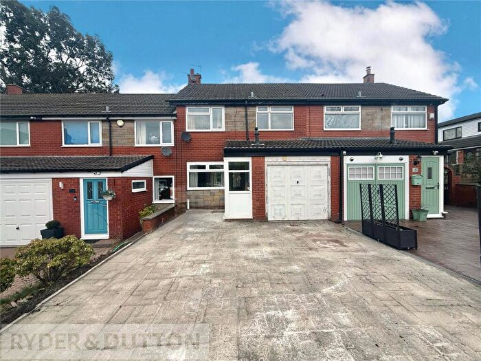 3 Bedroom Town House To Rent In Parkdale, Chadderton, Oldham, Greater Manchester, OL9