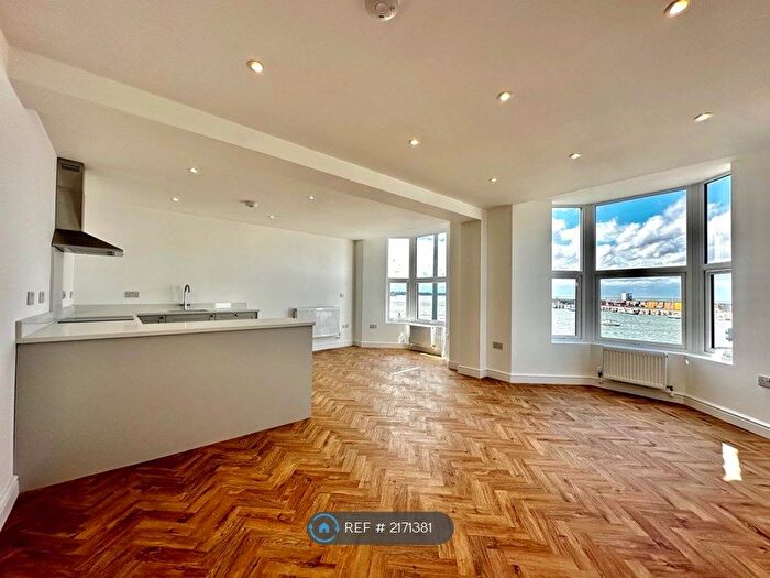 2 Bedroom Flat To Rent In Yacht Club Apartments, Margate, CT9