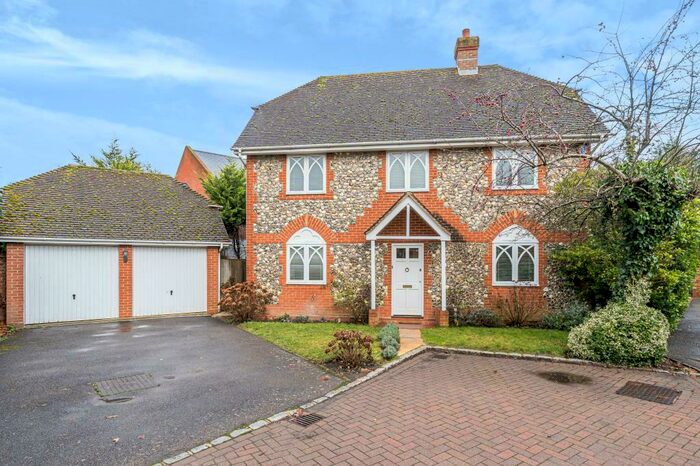 3 Bedroom Detached House To Rent In Ascot, Berkshire, SL5
