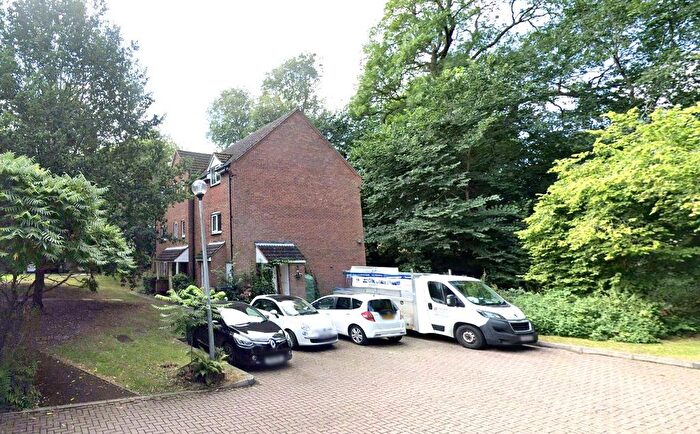 Studio To Rent In Ravenscroft, Watford, WD25