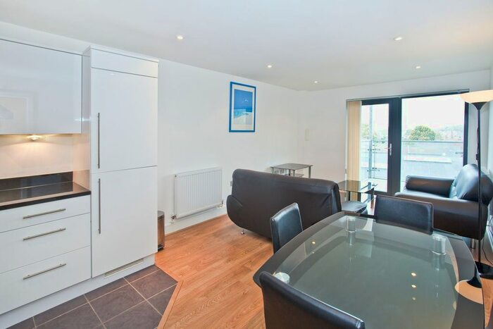 2 Bedroom Flat To Rent In Jupiter House, 2 Turner Street, Canning Town, London E16