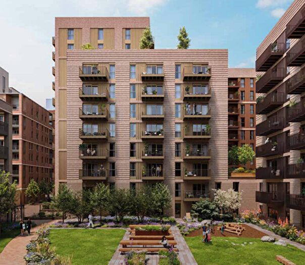 2 Bedroom Flat To Rent In London, N8