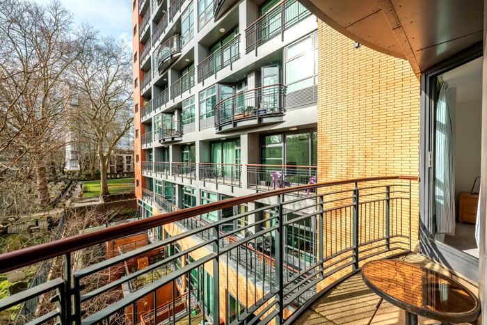 2 Bedroom Flat To Rent In City Road, London, EC1Y