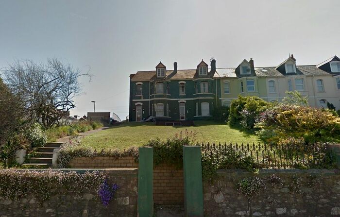 1 Bedroom Flat To Rent In Exeter Road, Exmouth, EX8