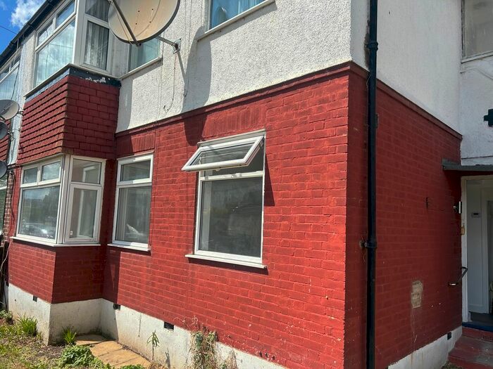 2 Bedroom Maisonette To Rent In Stainton Road, Enfield, EN3