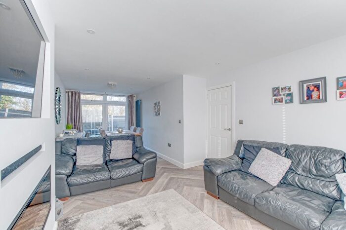 3 Bedroom Terraced House For Sale In Reyde Close, Webheath, Redditch, B97