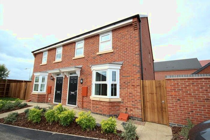 3 Bedroom Semi-Detached House To Rent In Chippenham Close, Wellingborough, Northamptonshire., NN8