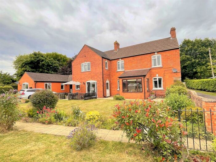 4 Bedroom Detached House For Sale In Tithe Farm Lane, Birdwood, GL19