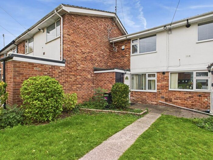 2 Bedroom Maisonette For Sale In Modbury Close, Styvechale, Coventry, CV3