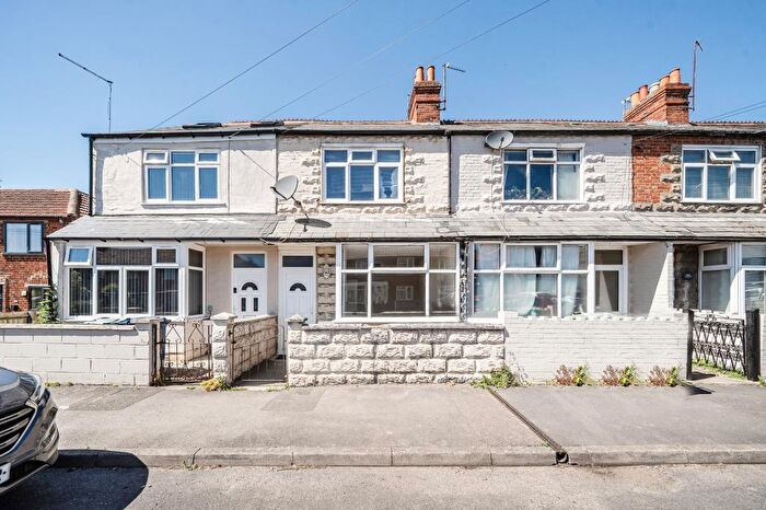 3 Bedroom Terraced House For Sale In Littlehay Road, East Oxford, OX4