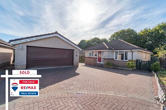 3 Bedroom Detached Bungalow For Sale In Goldpark Place, Eliburn, Livingston, EH54