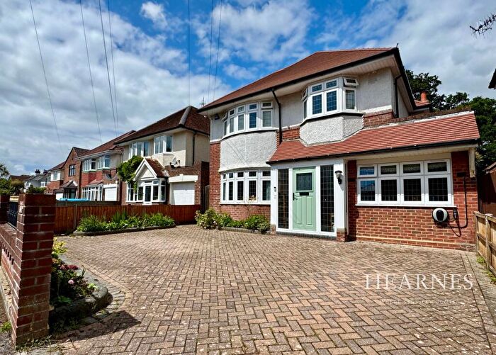 4 Bedroom Detached House For Sale In The Grove, Bournemouth, BH9