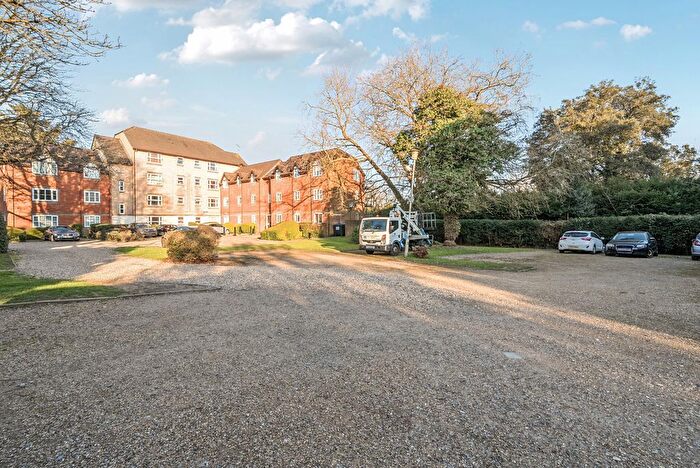 1 Bedroom Flat For Sale In Rembrandt Way, Reading, Berkshire, RG1