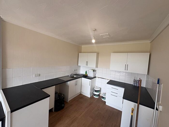3 Bedroom Flat To Rent In Cefn Hengoed Road, Winch Wen, Swansea, SA1