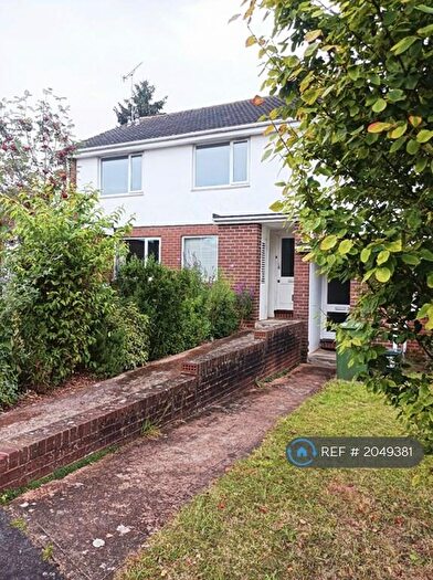 2 Bedroom Flat To Rent In Endfield Close, Exeter, EX1