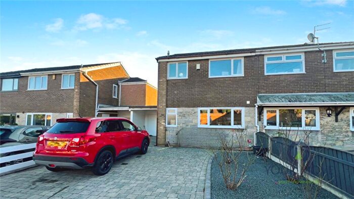 3 Bedroom Semi Detached House For Sale In York Road, Chadderton, Oldham, Greater Manchester, OL9