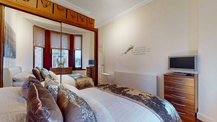 1 Bedroom Flat For Sale In Dumbarton Road, Glasgow, G11