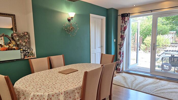 3 Bedroom Terraced House For Sale In The Model Village, Southam, CV47