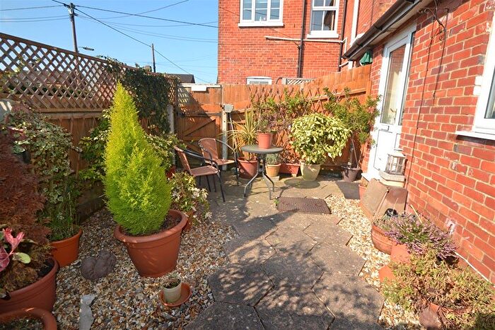 1 Bedroom Bungalow For Sale In Alexandra Road, Fordingbridge, Hampshire, SP6