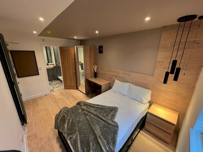 Studio To Rent In Guildford Close, Exeter, EX4