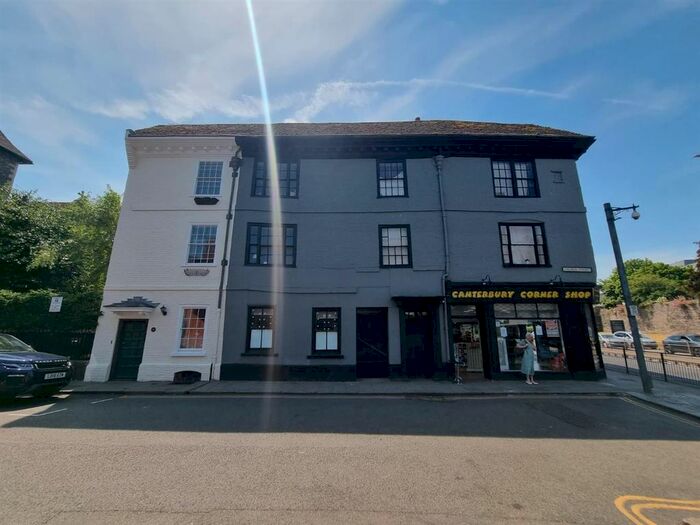 3 Bedroom Maisonette To Rent In Church Street, St. Pauls, Canterbury, CT1