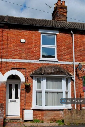 2 Bedroom Terraced House To Rent In Chiltern Street, Aylesbury, HP21