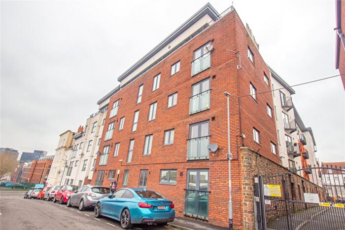 2 Bedroom Apartment For Sale In Waterloo Road, Bristol, BS2