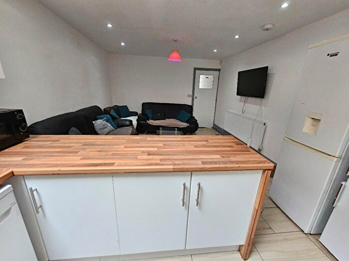 8 Bedroom Semi-Detached House To Rent In Bournbrook Road, Birmingham, B29