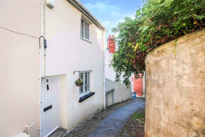2 Bedroom Cottage To Rent In Tower Street, Bideford, EX39