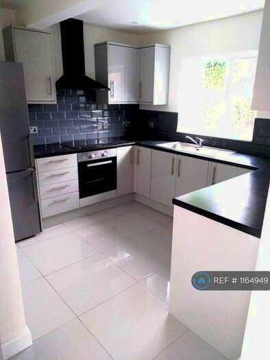 3 Bedroom Semi-Detached House To Rent In Arnold Road, Nottingham, NG5