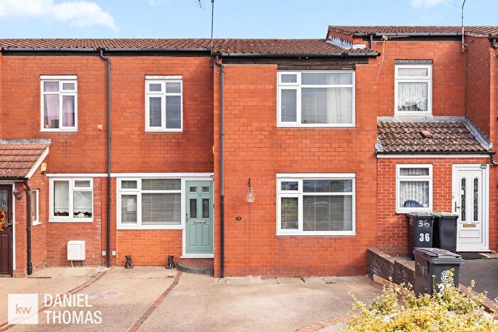 3 Bedroom Terraced House For Sale In Newteswell Drive, Waltham Abbey, EN9