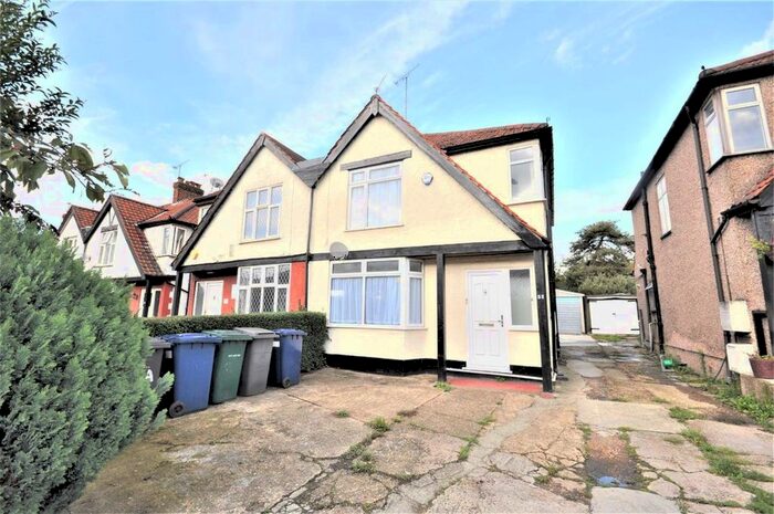 1 Bedroom Flat To Rent In Great North Way, London, NW4