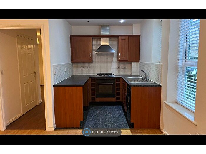 1 Bedroom Flat To Rent In Beven Grove, Wakefield, WF1