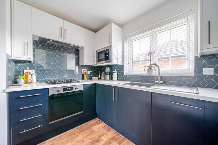 1 Bedroom Apartment For Sale In Brooks Place, Halling, Rochester, ME2