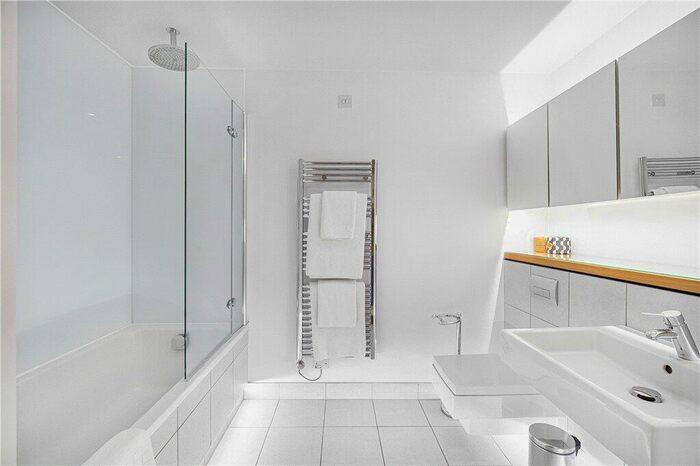 1 Bedroom Apartment For Sale In Leonard Street, London, EC2A