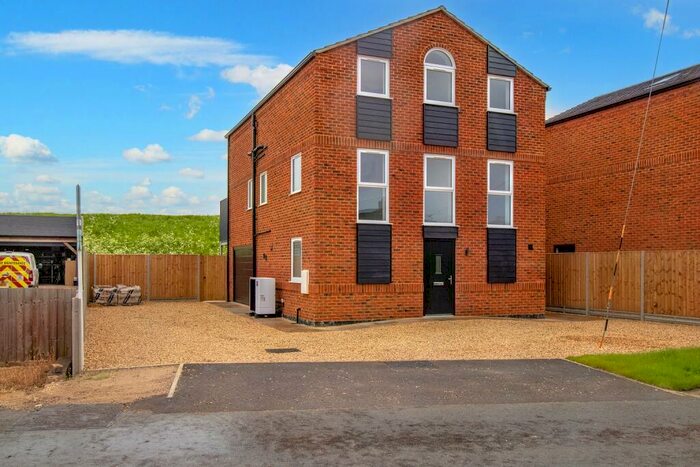 4 Bedroom Detached House For Sale In Stow Road, Magdalen, PE34