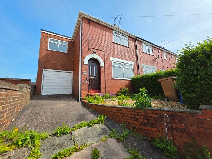 4 Bedroom End Of Terrace House For Sale In Scragg Street, Packmoor, Stoke-On-Trent, ST7