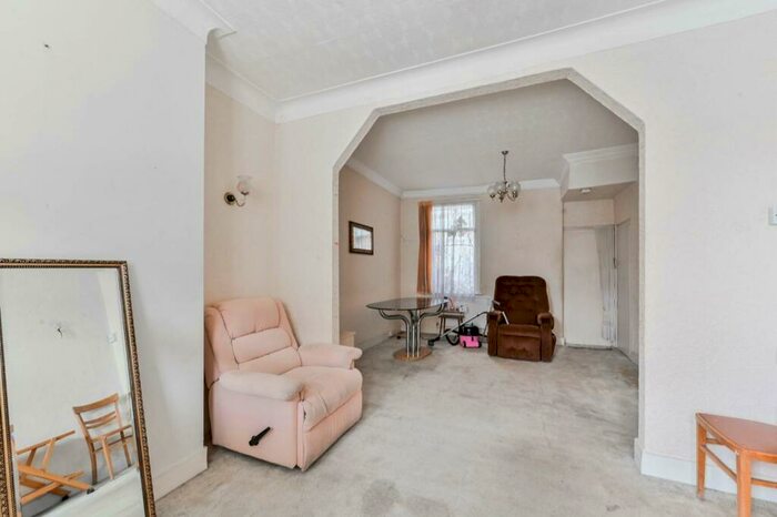3 Bedroom Terraced House For Sale In Shernhall Street, Walthamstow, London, E17