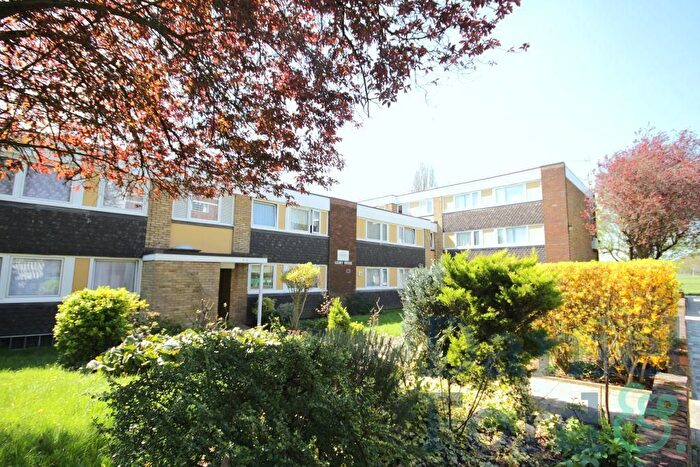 2 Bedroom Flat To Rent In Oman Avenue, London, NW2