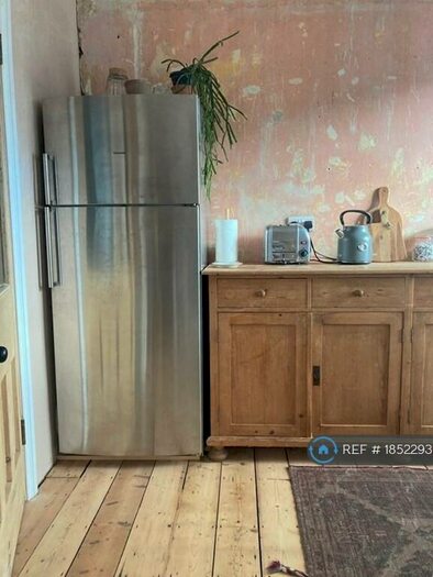 2 Bedroom Flat To Rent In Athelstan Road, Margate, CT9