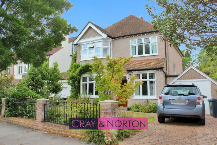 4 Bedroom Detached House To Rent In Carlyle Road, Addiscombe, CR0