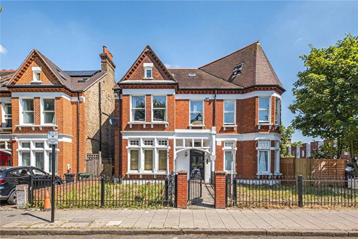 1 Bedroom Flat To Rent In Wavertree Road, Streatham Hill, SW2