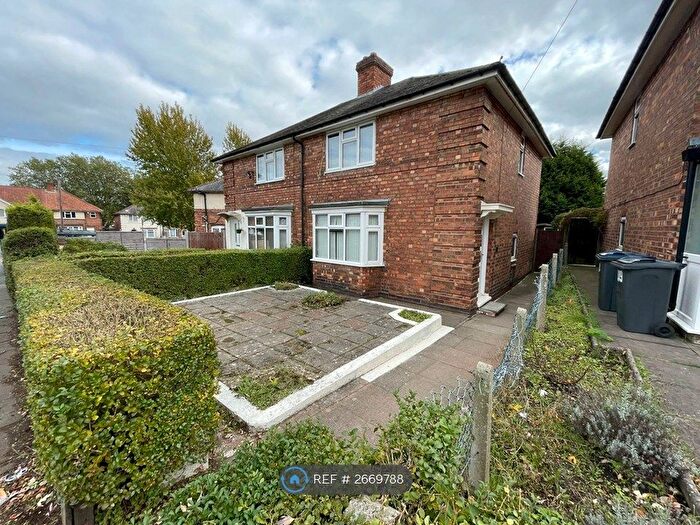 3 Bedroom Semi-detached House To Rent In Ellerton Road, Birmingham, B44