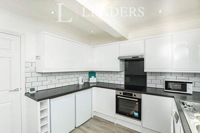 2 Bedroom Apartment To Rent In Clarendon Road, Southsea, PO4